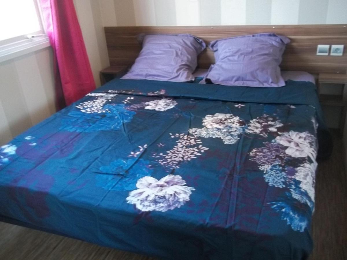 Camping Aire Du Gros Pre Lesseux Dış mekan fotoğraf